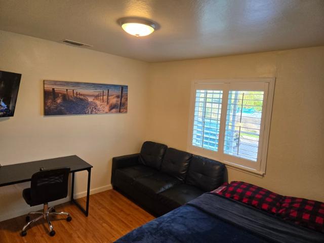 Room for rent in North City Farms, Sacramento