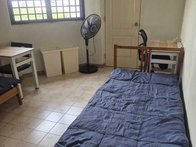 Room for rent in Aljunied, Singapore