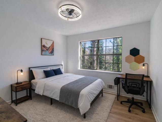 Room for rent in Redan, Georgia