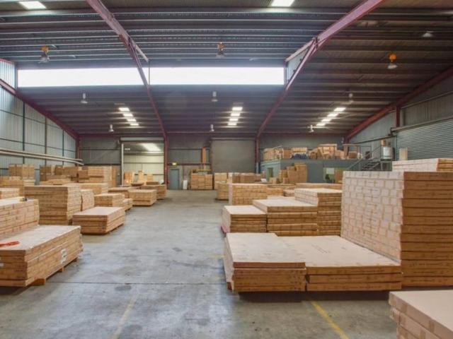 Warehouse for rent in Toombul, Queensland