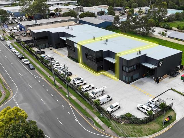 Warehouse for rent in Toombul, Queensland