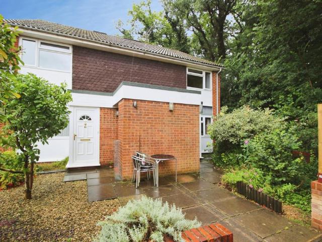 Apartment for rent in Beaconsfield and Chepping Wye Community Board, Loudwater
