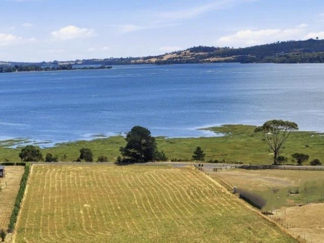 Land for sale in Swan Bay, Tasmania