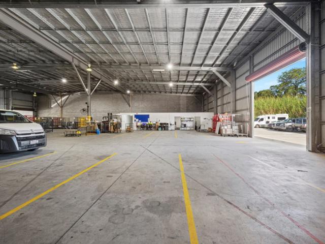 Warehouse for rent in Kings Creek, Queensland