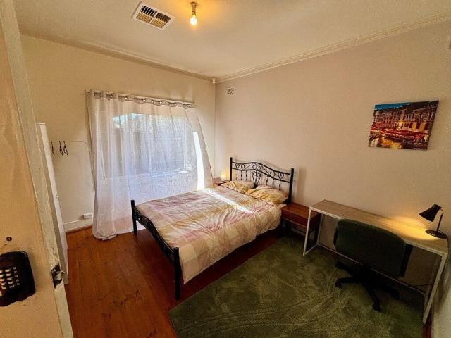 Room for rent in Clearview, Adelaide