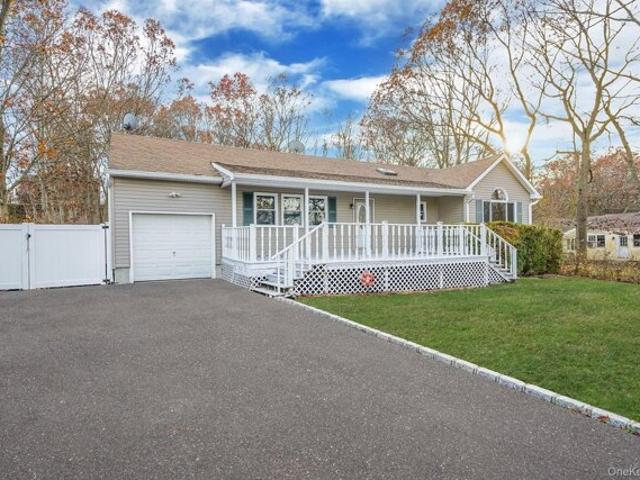 House for sale in Centereach, New York