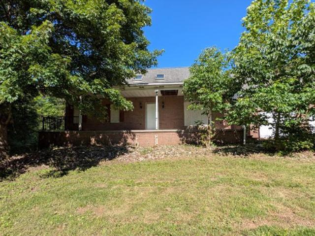 House for sale in Yukon, Pennsylvania