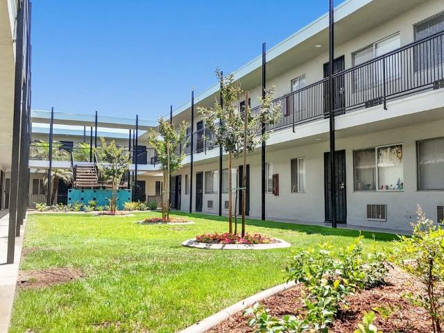Apartment for rent in Paramount Apartment for rent in Paramount