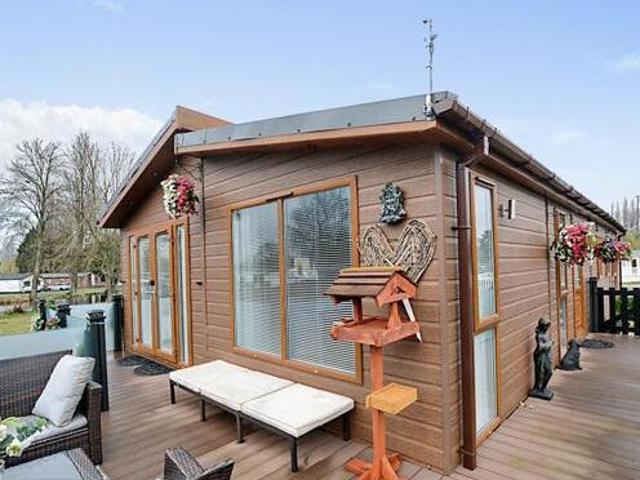 House for sale in Northampton, West Northamptonshire