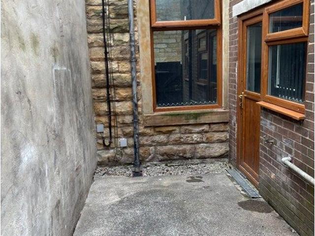 Studio for rent in Burnley, Lancashire