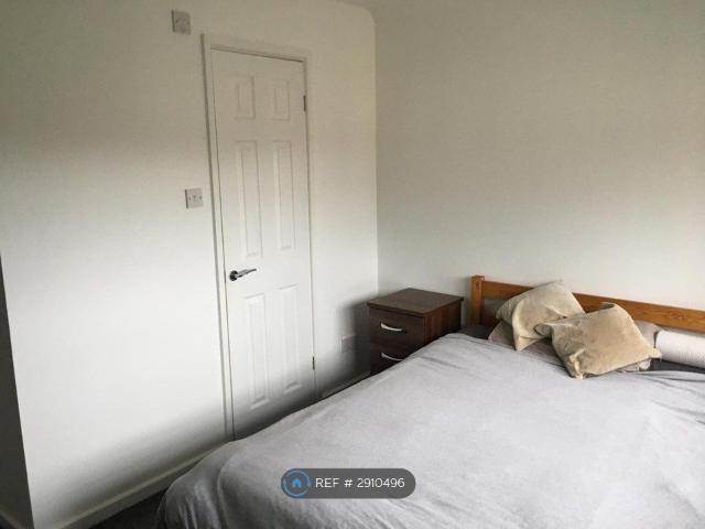 Room for rent in Great Linford, Milton Keynes
