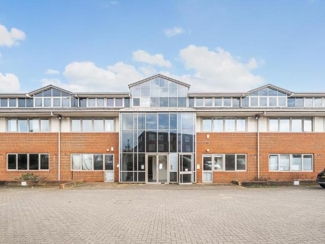 Apartment for rent in Surbiton, Greater London