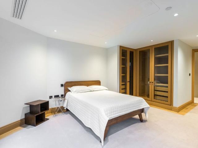 House for rent in Nine Elms, Greater London