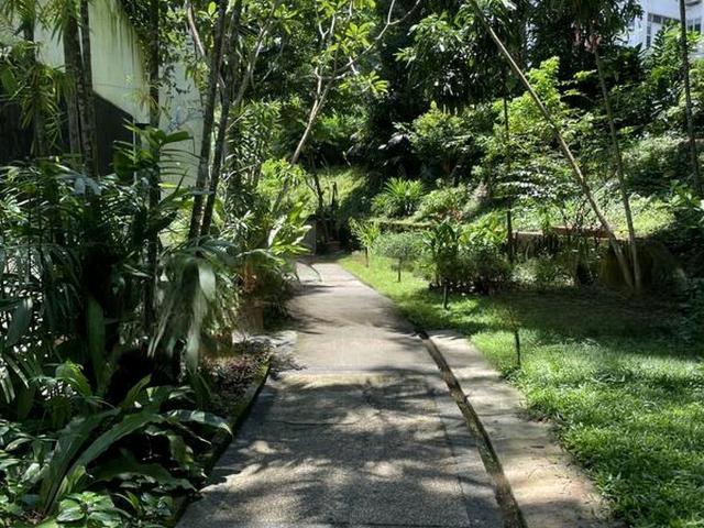 Condominium for rent in 23 North West