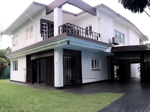 Detached House for rent