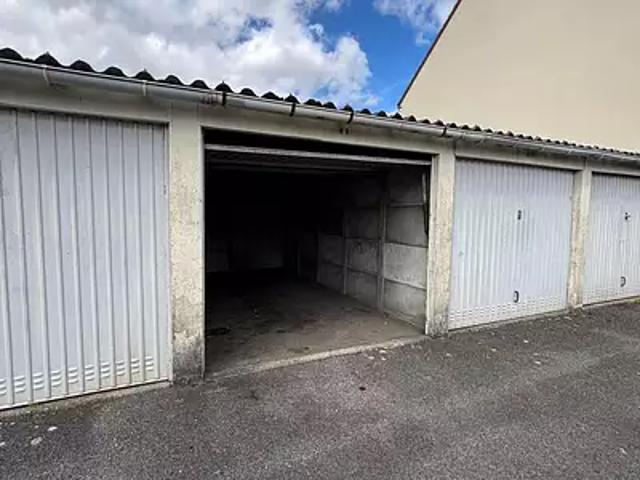 Garage vente à Béthencourtel, Clermont