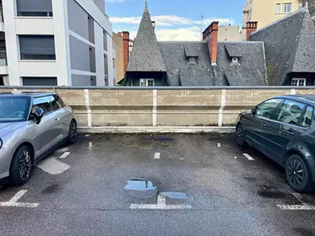 Garage vente à Clermont-Ferrand, Clermont-ferrand