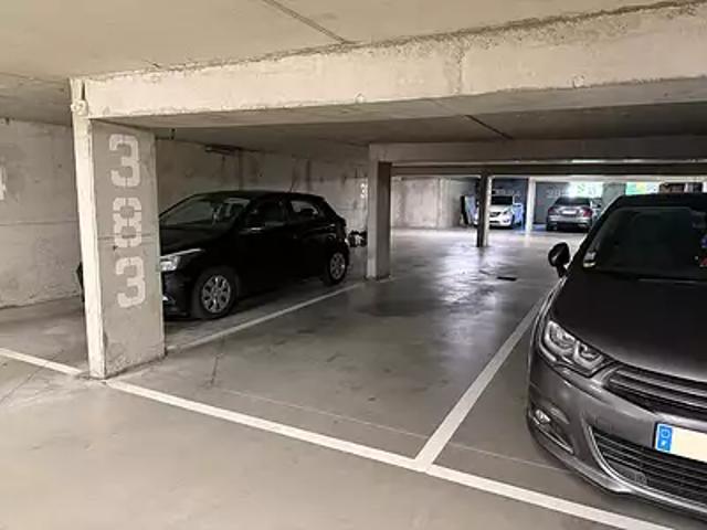 Garage vente à Clermont-Ferrand, Clermont-ferrand