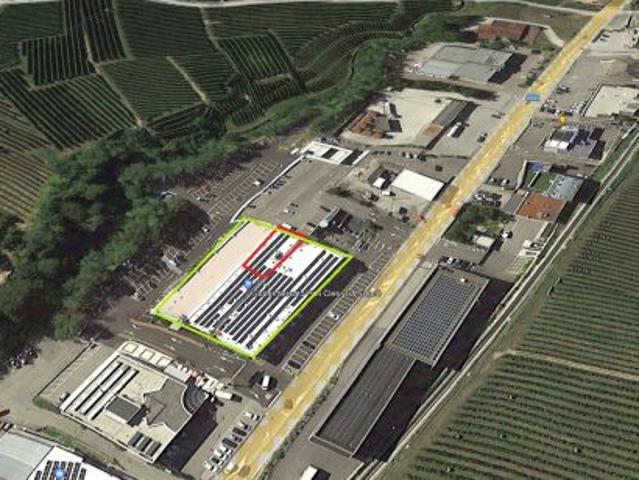 Locale Commerciale in affitto a Comunità della Val di Non, Cles