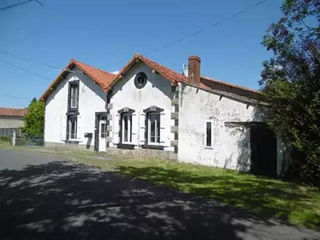 Maison vente à Bressuire, Clessé