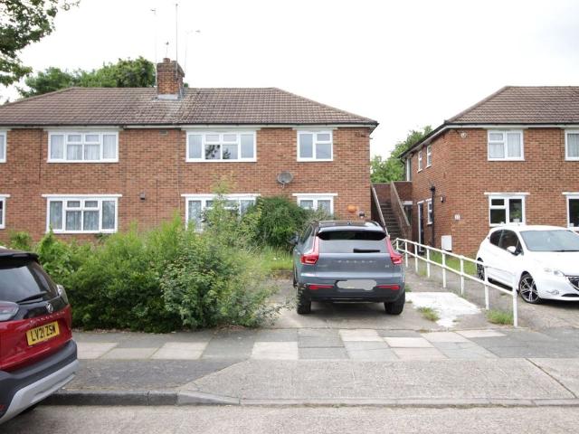 House for rent in Albany Park, Greater London