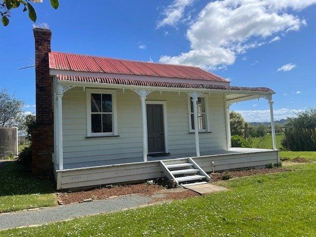 House for rent in Awhitu, Oroua County