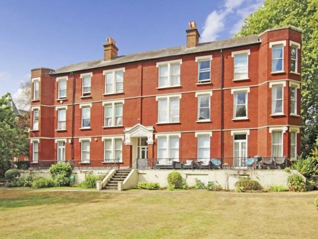 Apartment for rent in Petersham, Greater London