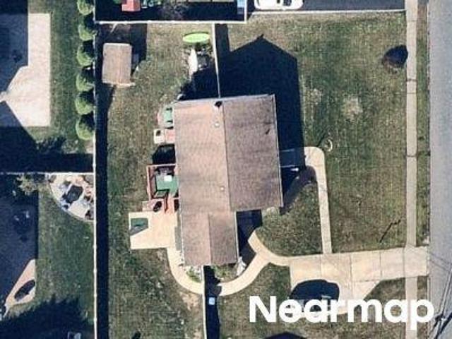 House for sale in Avenel, New Jersey