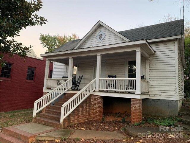 House for sale in Mecklenburg, North Carolina