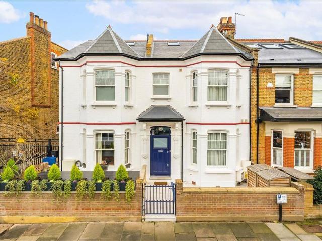 House for rent in Mortlake, Greater London