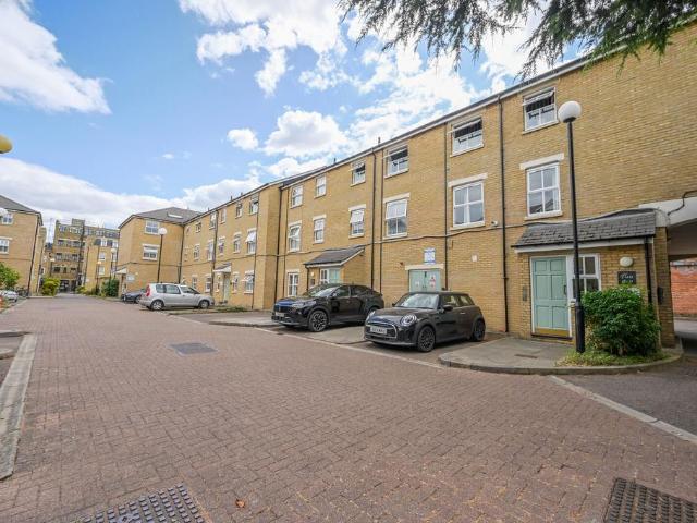 Apartment for rent in Stepney, Greater London