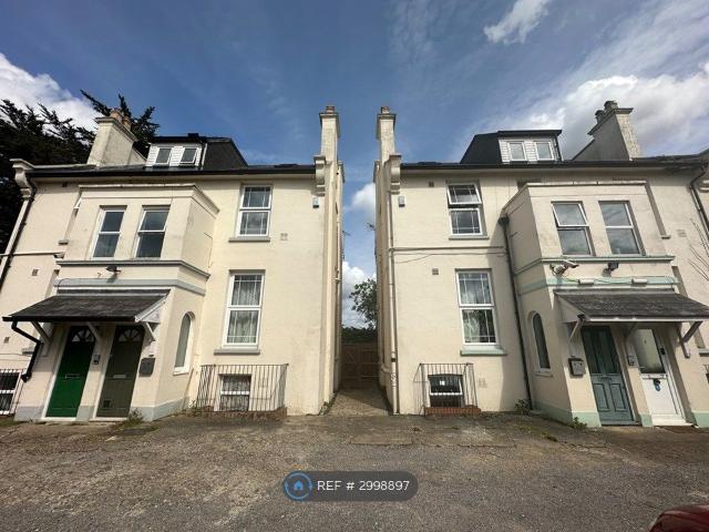 Apartment for rent in Cowley, Greater London