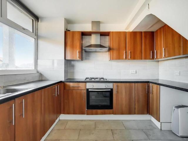 Apartment for rent in Stepney, Greater London