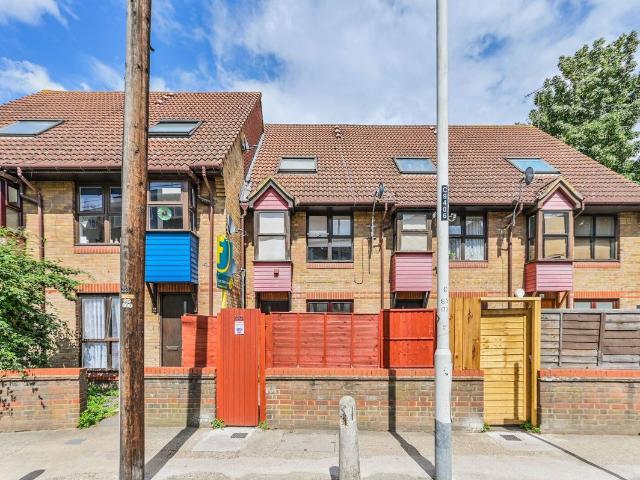Apartment for rent in Stepney, Greater London