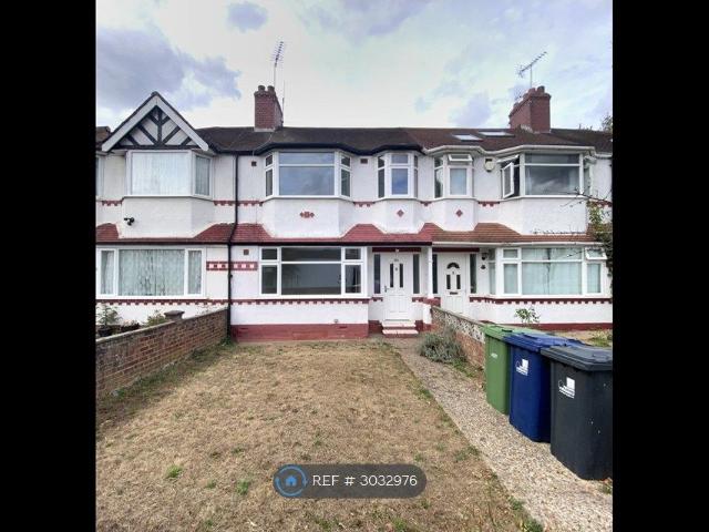 House for rent in London Borough of Ealing, Greater London