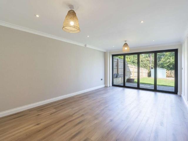 House for rent in Church Enstone, West Oxfordshire