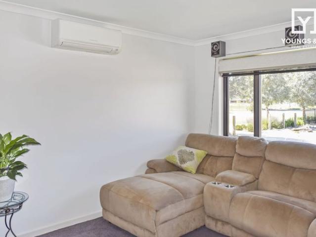 House for rent in Kialla, Victoria