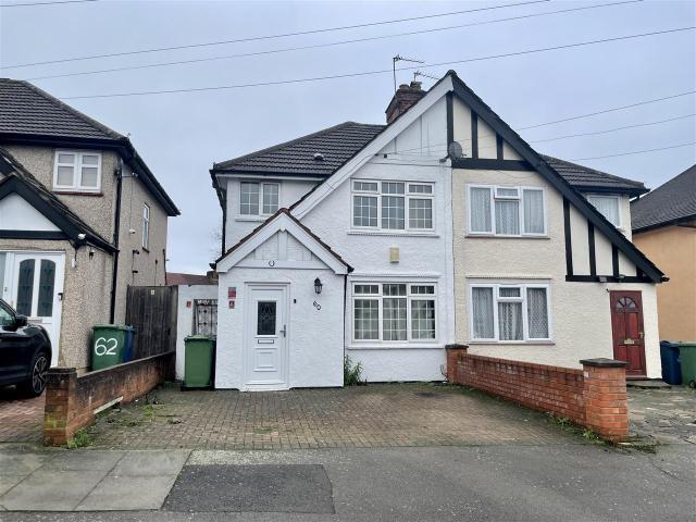Apartment for rent in Wealdstone, Greater London
