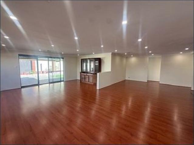 House for rent in Canning Vale, Western Australia