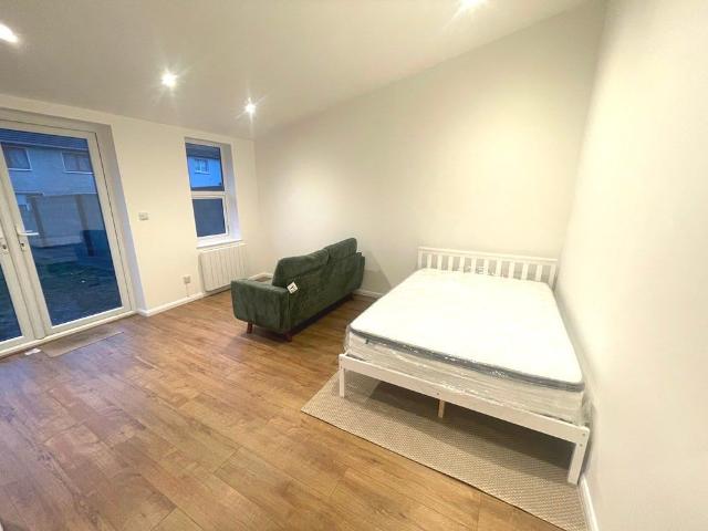 Apartment to rent in Bluebell, North Tipperary