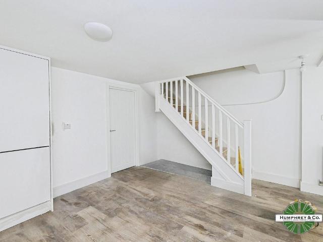 Apartment for rent in Homerton, Greater London