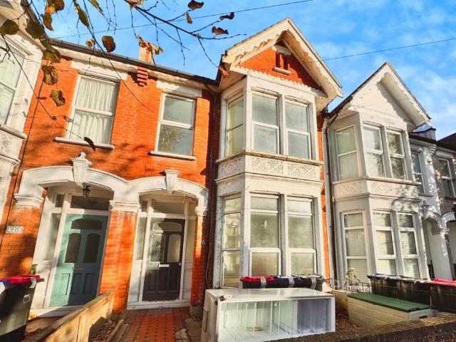 House for rent in Prittlewell, Alton Barnes