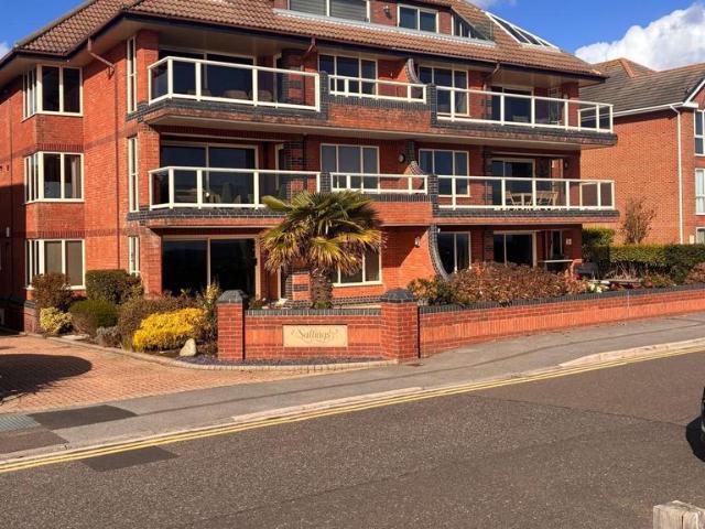Apartment for rent in Canford Cliffs, Poole
