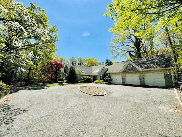 House for sale in Port Jefferson House for sale in Port Jefferson