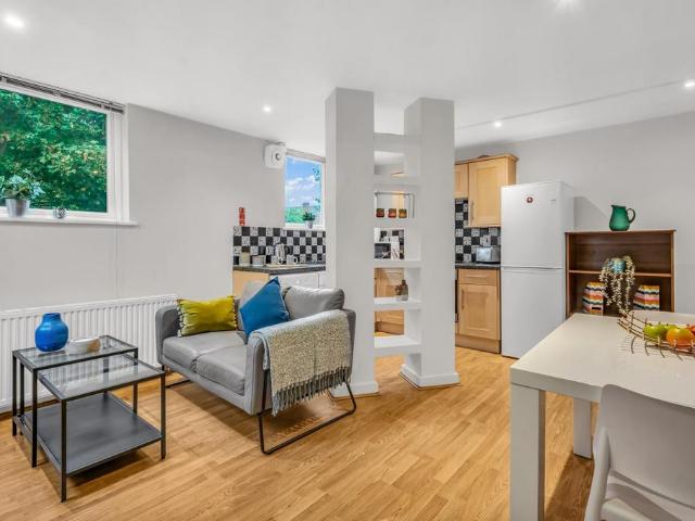 House for rent in Hyde Park, West Yorkshire