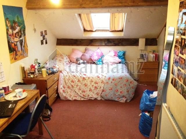 House for rent in Hyde Park, West Yorkshire