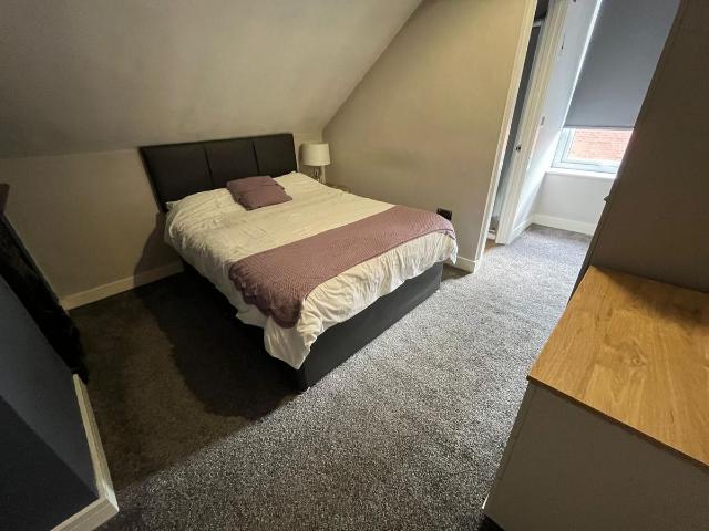 Room for rent in Churwell, West Yorkshire