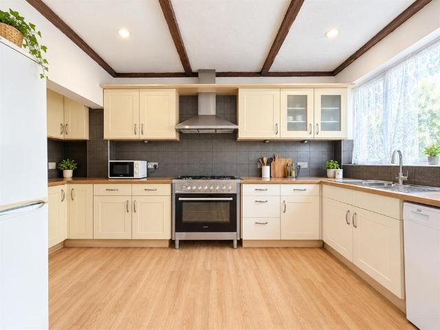 House for rent in London Borough of Hounslow, Greater London