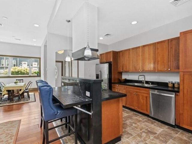 Condo for sale in Boston, Roxbury