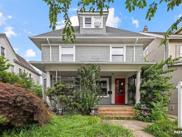 House for sale in Clifton